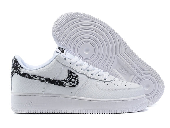 Premièrement : Les baskets Nike Air Force 1 femme sont bien plus qu’une simple paire de baskets – elles incarnent un style légendaire, un confort exceptionnel et une polyvalence inégalée.