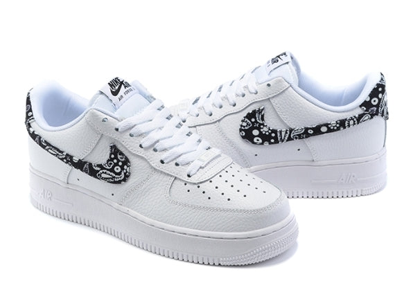 Premièrement : Les baskets Nike Air Force 1 femme sont bien plus qu’une simple paire de baskets – elles incarnent un style légendaire, un confort exceptionnel et une polyvalence inégalée.