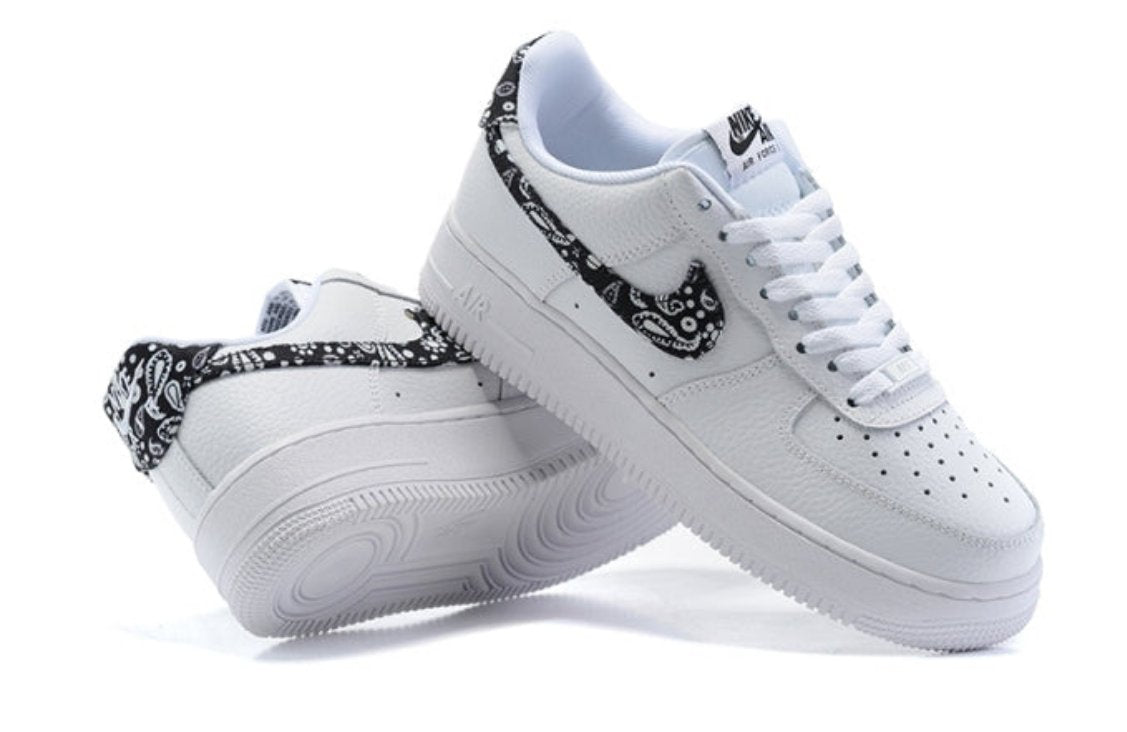 Premièrement : Les baskets Nike Air Force 1 femme sont bien plus qu’une simple paire de baskets – elles incarnent un style légendaire, un confort exceptionnel et une polyvalence inégalée.
