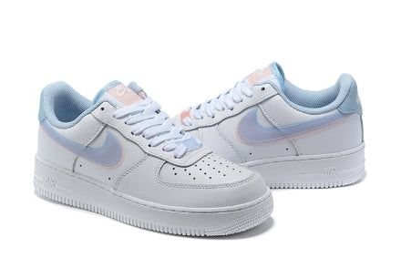 Premièrement : Les baskets Nike Air Force 1 femme sont bien plus qu’une simple paire de baskets – elles incarnent un style légendaire, un confort exceptionnel et une polyvalence inégalée.