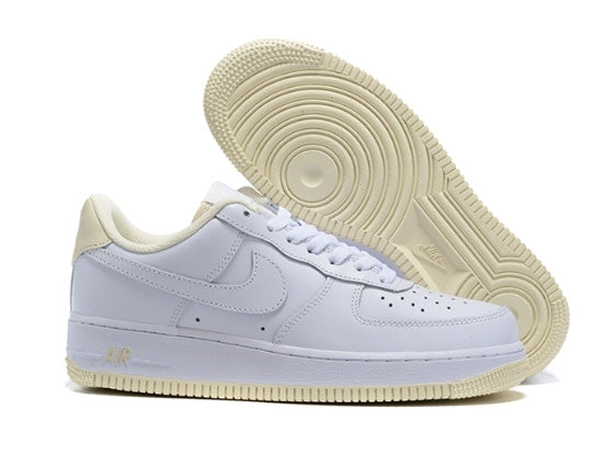 Premièrement : Les baskets Nike Air Force 1 femme sont bien plus qu’une simple paire de baskets – elles incarnent un style légendaire, un confort exceptionnel et une polyvalence inégalée.