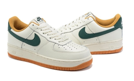 Premièrement : Les baskets Nike Air Force 1 femme sont bien plus qu’une simple paire de baskets – elles incarnent un style légendaire, un confort exceptionnel et une polyvalence inégalée.