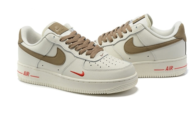 Premièrement : Les baskets Nike Air Force 1 femme sont bien plus qu’une simple paire de baskets – elles incarnent un style légendaire, un confort exceptionnel et une polyvalence inégalée.