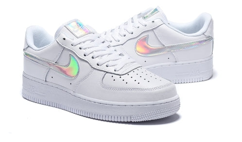 Premièrement : Les baskets Nike Air Force 1 femme sont bien plus qu’une simple paire de baskets – elles incarnent un style légendaire, un confort exceptionnel et une polyvalence inégalée.
