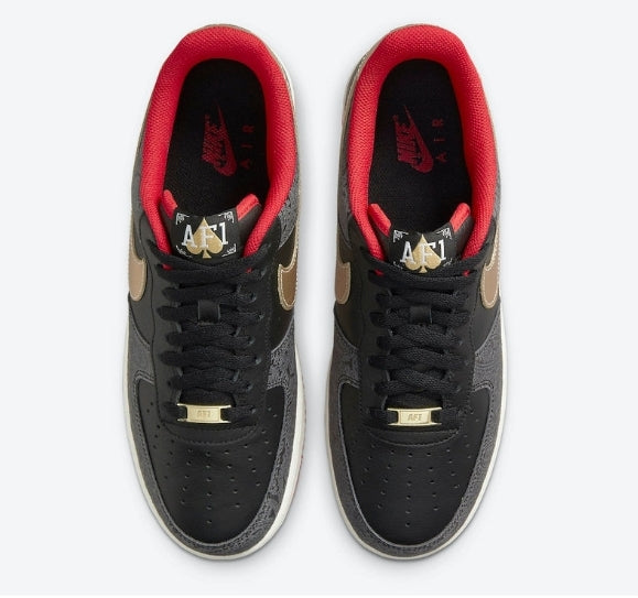 Premièrement : Les baskets Nike Air Force 1 femme sont bien plus qu’une simple paire de baskets – elles incarnent un style légendaire, un confort exceptionnel et une polyvalence inégalée.