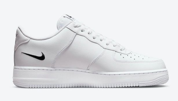 Premièrement : Les baskets Nike Air Force 1 Low femme incarnent l’alliance parfaite entre style intemporel et innovation technique.