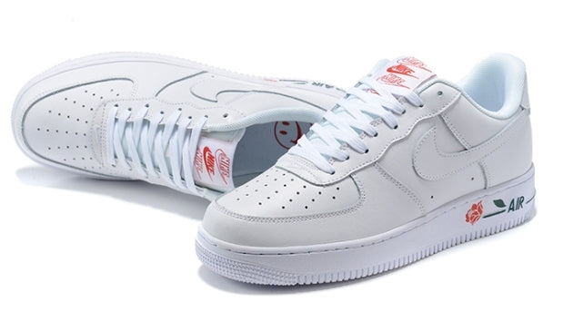 Premièrement : Les baskets Nike Air Force 1 femme sont bien plus qu’une simple paire de baskets – elles incarnent un style légendaire, un confort exceptionnel et une polyvalence inégalée.