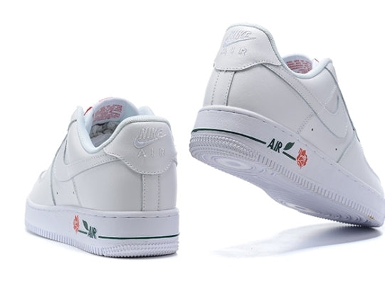 Premièrement : Les baskets Nike Air Force 1 femme sont bien plus qu’une simple paire de baskets – elles incarnent un style légendaire, un confort exceptionnel et une polyvalence inégalée.