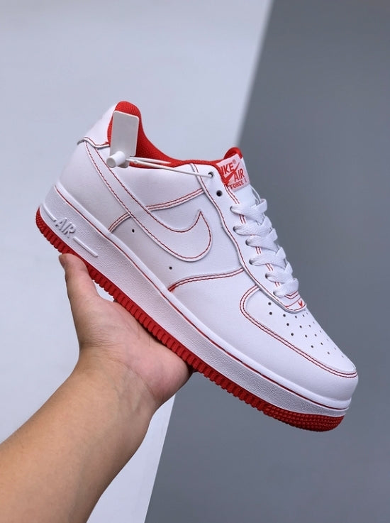 Premièrement : Les baskets Nike Air Force 1 Low femme incarnent l’alliance parfaite entre style intemporel et innovation technique.