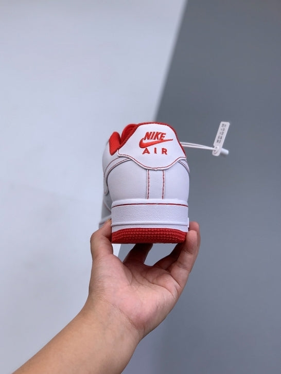 Premièrement : Les baskets Nike Air Force 1 Low femme incarnent l’alliance parfaite entre style intemporel et innovation technique.