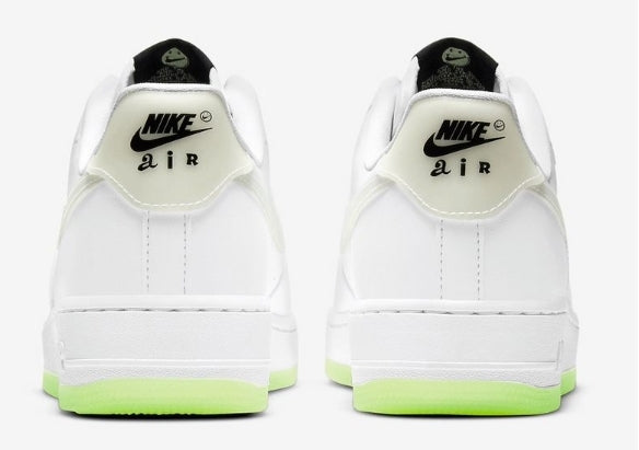 Premièrement : Les baskets Nike Air Force 1 Low femme incarnent l’alliance parfaite entre style intemporel et innovation technique.