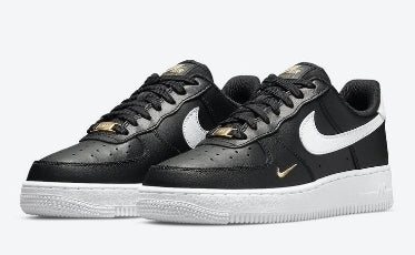 Premièrement : Les baskets Nike Air Force 1 Low femme incarnent l’alliance parfaite entre style intemporel et innovation technique.