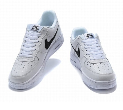 Premièrement : Les baskets Nike Air Force 1 femme sont bien plus qu’une simple paire de baskets – elles incarnent un style légendaire, un confort exceptionnel et une polyvalence inégalée.