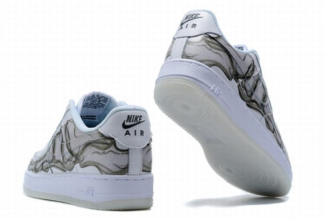 Premièrement : Les baskets Nike Air Force 1 femme sont bien plus qu’une simple paire de baskets – elles incarnent un style légendaire, un confort exceptionnel et une polyvalence inégalée.