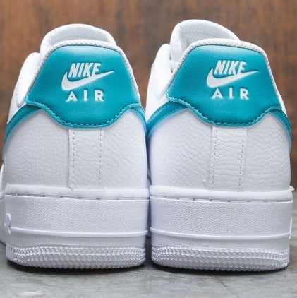 Premièrement : Les baskets Nike Air Force 1 Low femme incarnent l’alliance parfaite entre style intemporel et innovation technique.
