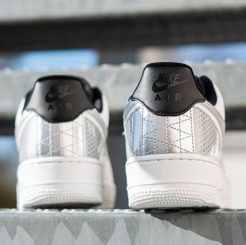 Premièrement : Les baskets Nike Air Force 1 Low femme incarnent l’alliance parfaite entre style intemporel et innovation technique.