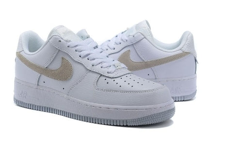 Premièrement : Les baskets Nike Air Force 1 femme sont bien plus qu’une simple paire de baskets – elles incarnent un style légendaire, un confort exceptionnel et une polyvalence inégalée.