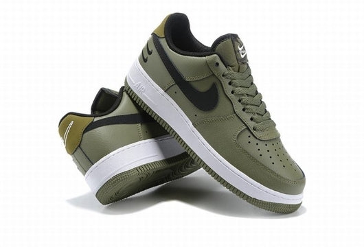 Premièrement : Les baskets Nike Air Force 1 femme sont bien plus qu’une simple paire de baskets – elles incarnent un style légendaire, un confort exceptionnel et une polyvalence inégalée.