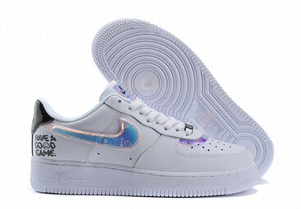 Premièrement : Les baskets Nike Air Force 1 femme sont bien plus qu’une simple paire de baskets – elles incarnent un style légendaire, un confort exceptionnel et une polyvalence inégalée.