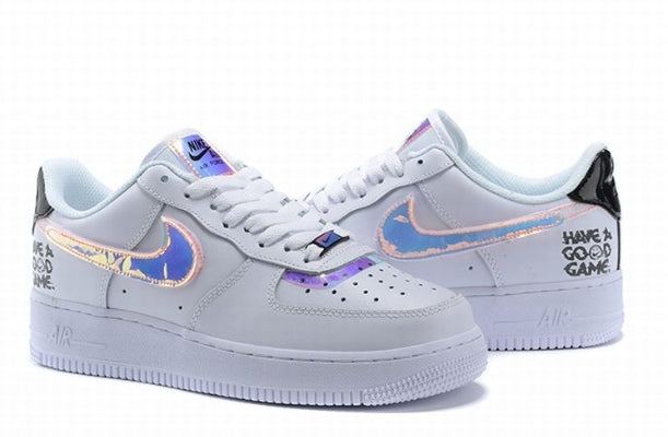 Premièrement : Les baskets Nike Air Force 1 femme sont bien plus qu’une simple paire de baskets – elles incarnent un style légendaire, un confort exceptionnel et une polyvalence inégalée.
