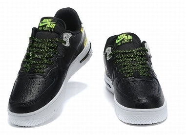 Premièrement : Les baskets Nike Air Force 1 femme sont bien plus qu’une simple paire de baskets – elles incarnent un style légendaire, un confort exceptionnel et une polyvalence inégalée.