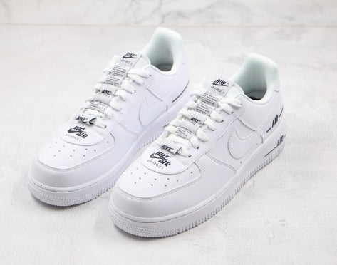 Premièrement : Les baskets Nike Air Force 1 Low femme incarnent l’alliance parfaite entre style intemporel et innovation technique.