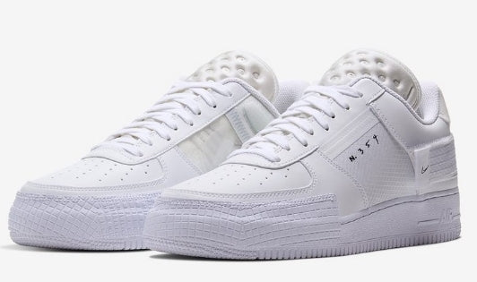 Premièrement : Les baskets Nike Air Force 1 femme sont bien plus qu’une simple paire de baskets – elles incarnent un style légendaire, un confort exceptionnel et une polyvalence inégalée.