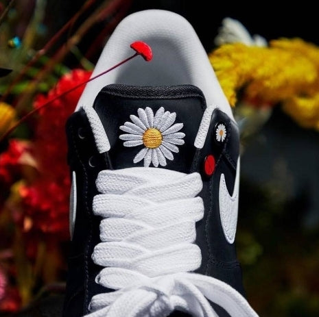 Premièrement : Les baskets Nike Air Force 1 Low femme incarnent l’alliance parfaite entre style intemporel et innovation technique.