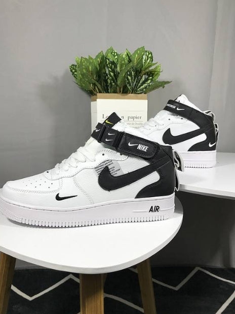Premièrement : Les baskets Nike Air Force 1 Low femme incarnent l’alliance parfaite entre style intemporel et innovation technique.