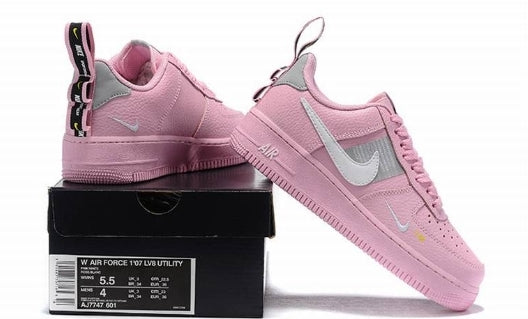 Premièrement : Les baskets Nike Air Force 1 Low femme incarnent l’alliance parfaite entre style intemporel et innovation technique.