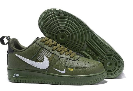 Premièrement : Les baskets Nike Air Force 1 Low femme incarnent l’alliance parfaite entre style intemporel et innovation technique.