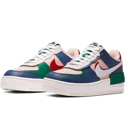 Premièrement : Les baskets Nike Air Force 1 Low femme incarnent l’alliance parfaite entre style intemporel et innovation technique.