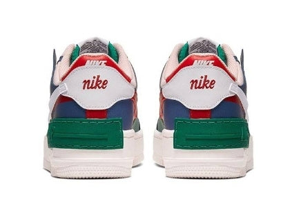 Premièrement : Les baskets Nike Air Force 1 Low femme incarnent l’alliance parfaite entre style intemporel et innovation technique.