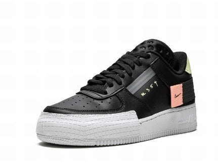 Premièrement : Les baskets Nike Air Force 1 Low femme incarnent l’alliance parfaite entre style intemporel et innovation technique.