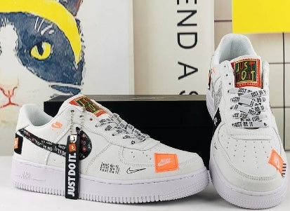 Premièrement : Les baskets Nike Air Force 1 Low femme incarnent l’alliance parfaite entre style intemporel et innovation technique.