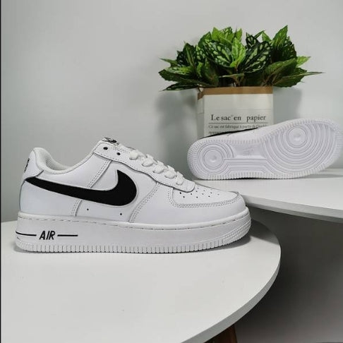 Premièrement : Les baskets Nike Air Force 1 Low femme incarnent l’alliance parfaite entre style intemporel et innovation technique.