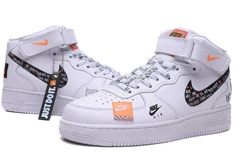 Premièrement : Les baskets Nike Air Force 1 Low femme incarnent l’alliance parfaite entre style intemporel et innovation technique.