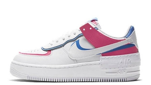 Premièrement : Les baskets Nike Air Force 1 Low femme incarnent l’alliance parfaite entre style intemporel et innovation technique.
