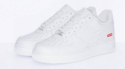Premièrement : Les baskets Nike Air Force 1 Low femme incarnent l’alliance parfaite entre style intemporel et innovation technique.