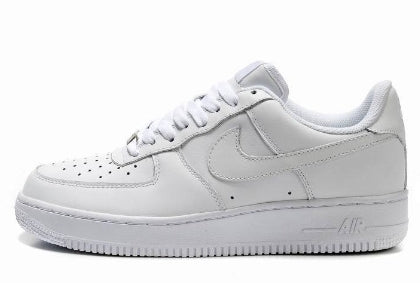 Premièrement : Les baskets Nike Air Force 1 Low femme incarnent l’alliance parfaite entre style intemporel et innovation technique.