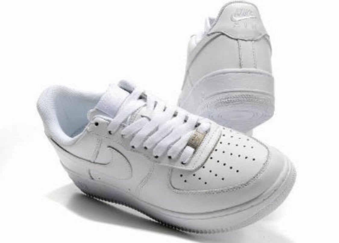 Premièrement : Les baskets Nike Air Force 1 Low femme incarnent l’alliance parfaite entre style intemporel et innovation technique.