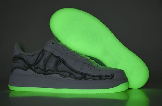 Premièrement : Les baskets Nike Air Force 1 Low femme incarnent l’alliance parfaite entre style intemporel et innovation technique.