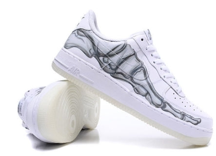 Premièrement : Les baskets Nike Air Force 1 Low femme incarnent l’alliance parfaite entre style intemporel et innovation technique.