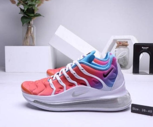 Les baskets Nike Air VaporMax TN Plus 720 "Lava Glow Blue Lagoon" offrent une combinaison parfaite de performance et de style.