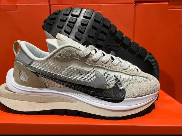 Baskets Nike LD Waffle X Sacai Femme sont un témoignage de l'engagement de Nike à combiner style et innovation.