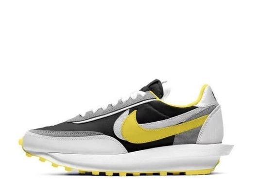 les baskets Nike LD Waffle X Sacai Femme incarnent l'innovation et la créativité.
En plus, leur design avant-gardiste,fruit de la collaboration entre Nike et la marque de mode Sacai, réunit des éléments de deux silhouettes