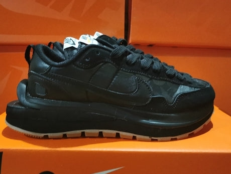Baskets Nike LD Waffle X Sacai Femme sont un témoignage de l'engagement de Nike à combiner style et innovation.