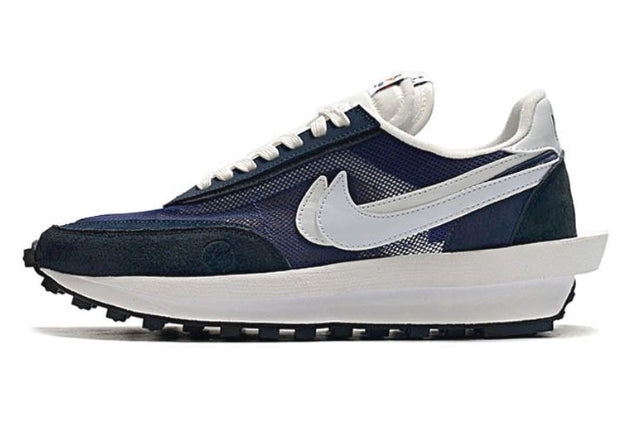 Baskets Nike LD Waffle X Sacai Femme sont un témoignage de l'engagement de Nike à combiner style et innovation.