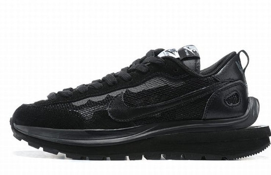 Baskets Nike LD Waffle X Sacai Femme sont un témoignage de l'engagement de Nike à combiner style et innovation.
