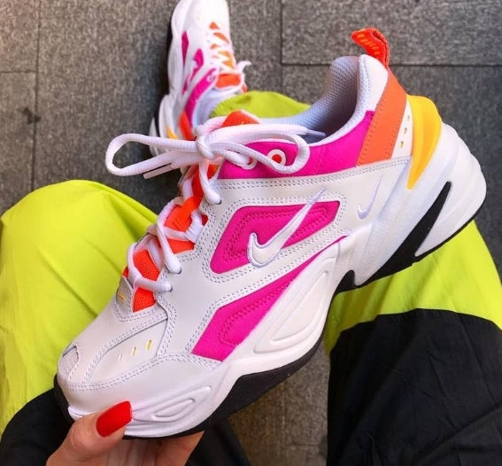 Résultats de l'évolution emblématique de la ligne Nike, les baskets Nike M2K Tekno Femme  sont un témoignage de l'engagement de Nike à combiner style et innovation.